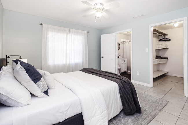 Building Photo - 3720 1st Ave N