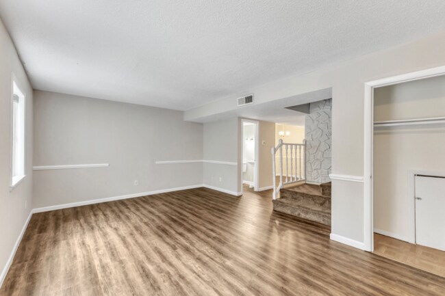 Foto del edificio - 500 Garner Townes Ln