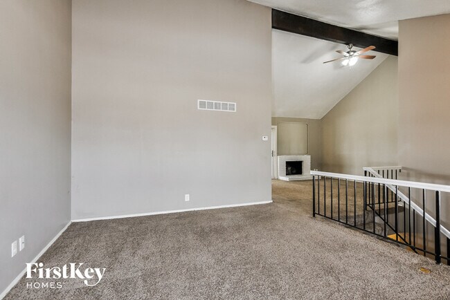 Building Photo - 1665 Woodman Dr