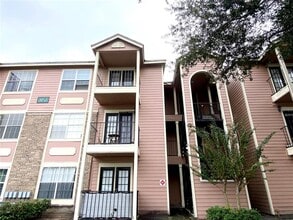Building Photo - 10105 N Alafaya Trail
