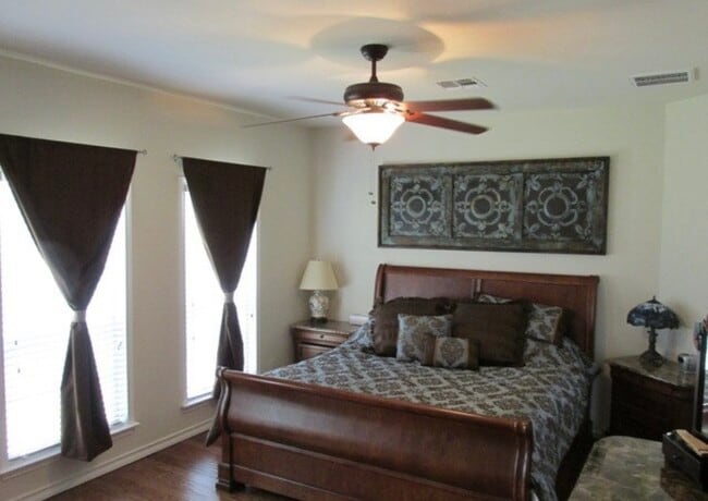 Master - 116 Stonegate S