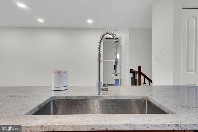 Foto del edificio - 4224 Kinmount Rd