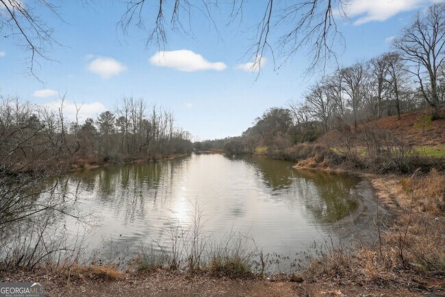 Foto del edificio - 3921 Riverlook Pkwy SE