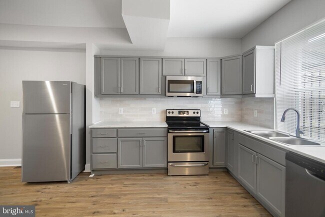 Building Photo - 708 N Grantley St