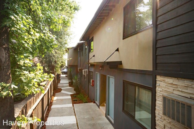 Building Photo - 2412 Q St