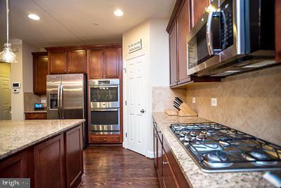 Building Photo - 8811 Helmsley Dr