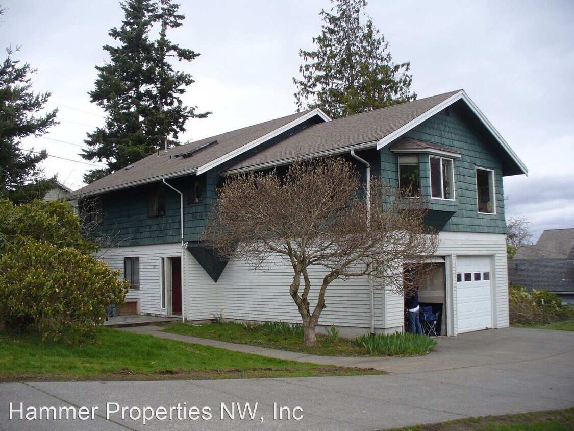 Primary Photo - 6 br, 3 bath House - 1115 E Myrtle Street