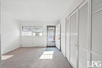 Building Photo - 2651 Consaul St