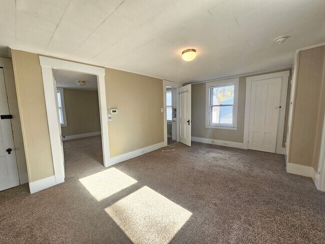 Foto del edificio - 7 Monson Pl