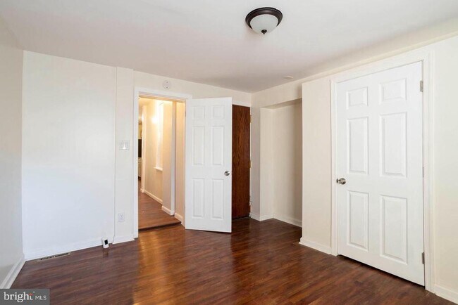 Foto del edificio - 2542 N Water St