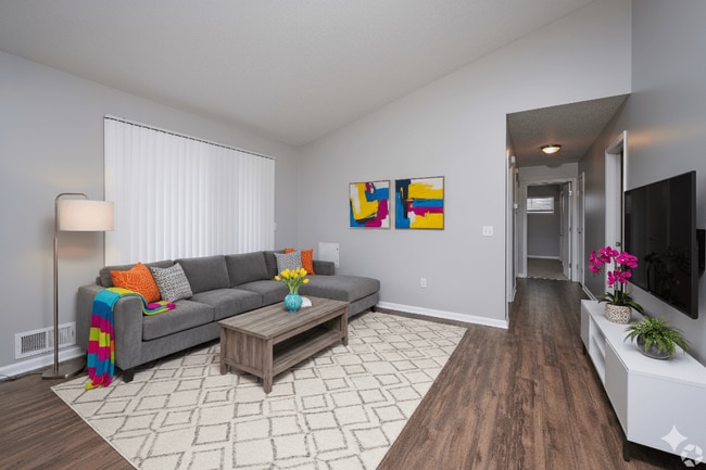 Building Photo - CenterPointe Apartments & Townhomes