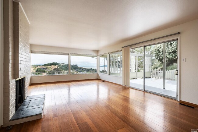 Foto del edificio - 307 Vía La Cumbre