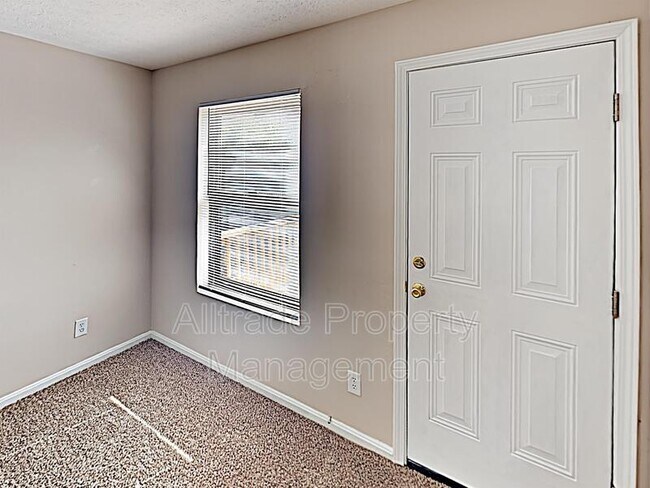 Building Photo - 4901 Cawood Dr