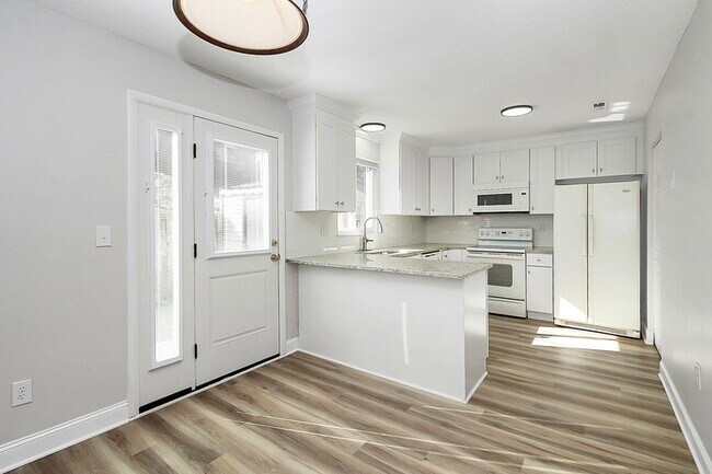 Foto del edificio - 1524 Waybridge Ln