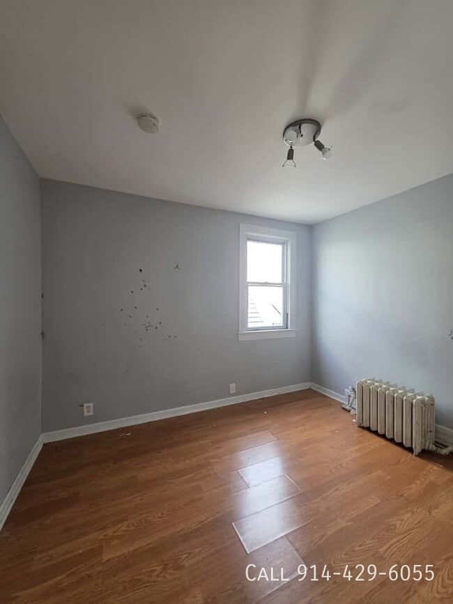 Photo - 118 Waverly St Apartment