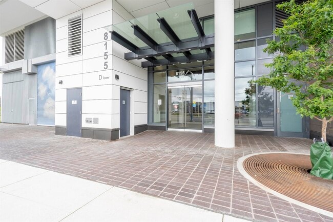 Photo du bâtiment - 8155 Capstan Way