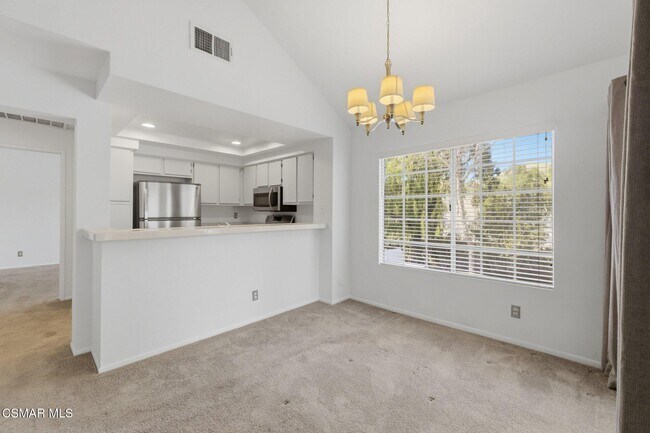 Foto del edificio - 4240 Lost Hills Rd