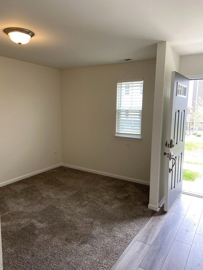 Foto del edificio - 4187 Calder Ln