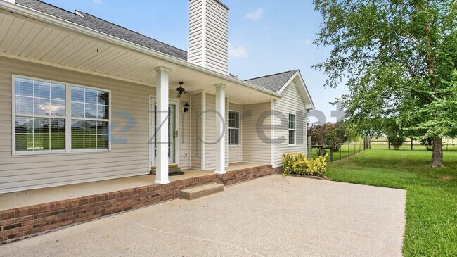 Building Photo - Unit