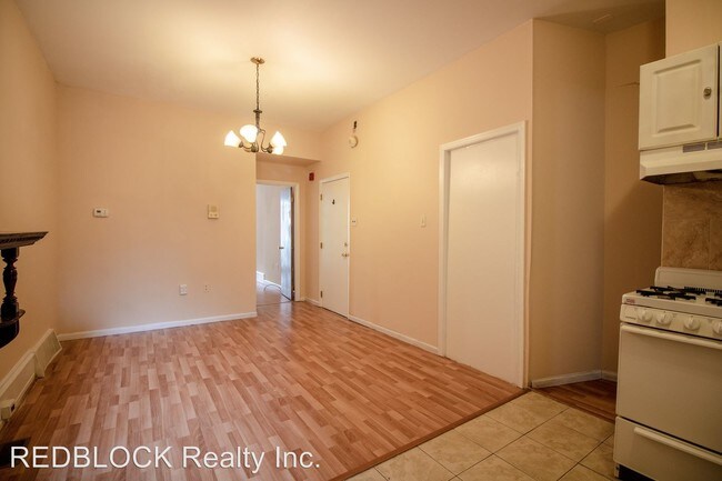 Building Photo - 2 br, 1 bath Apartment - 613 N 32nd St