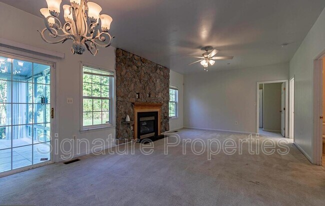 Building Photo - 8619 Worman Dr
