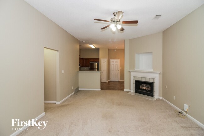 Foto del edificio - 6853 Shorey Ln