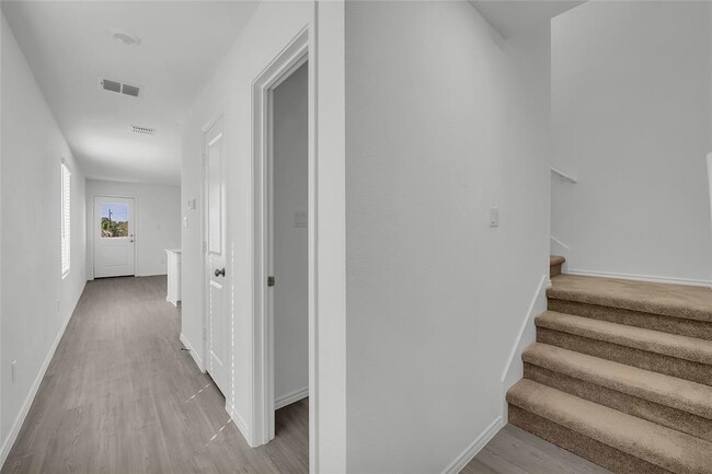 Foto del edificio - 309 Marty Allen Lp