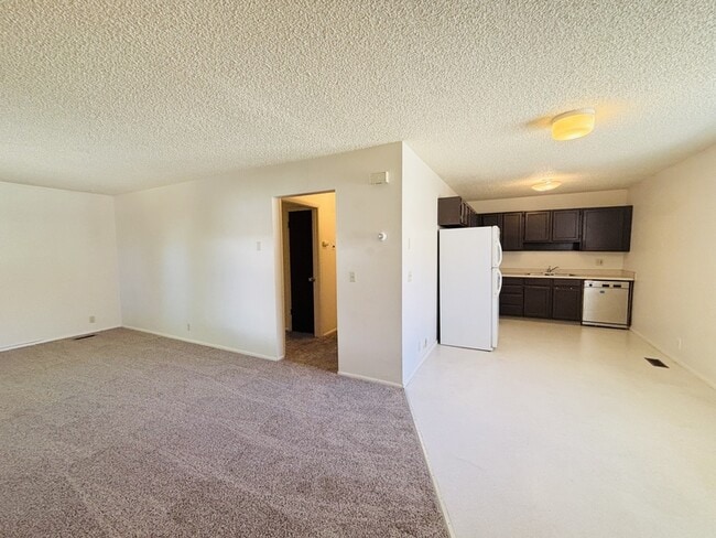 Foto del edificio - 1265 Crandall Ave S