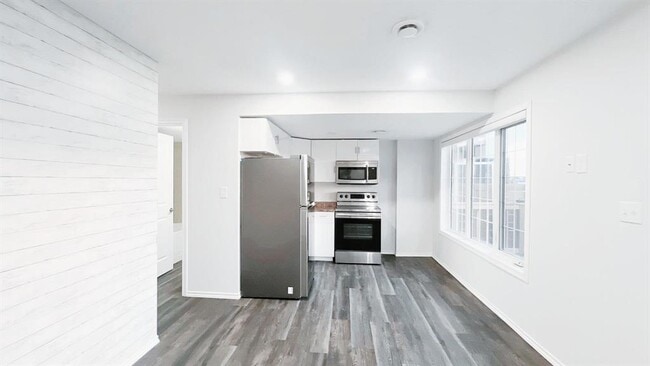Building Photo - 52 Landover Dr