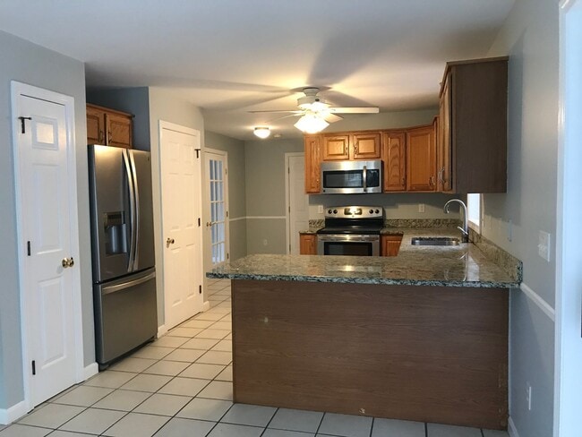 Building Photo - Scarborough-Sage Brush Drive: Lovely Colonial 3BR and 1.5BA available now $3,500.00 per month