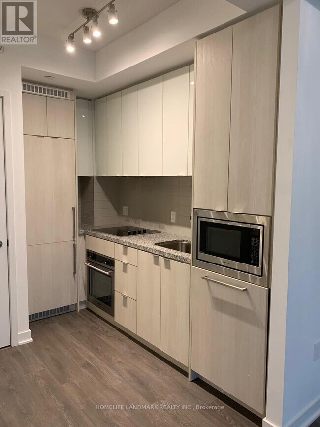 Photo du bâtiment - 125 Blue Jays Way