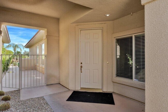Building Photo - 147 Kavenish Dr