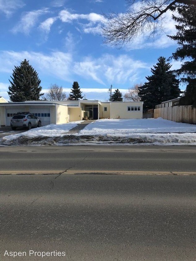 Primary Photo - 1106 S Willson Ave
