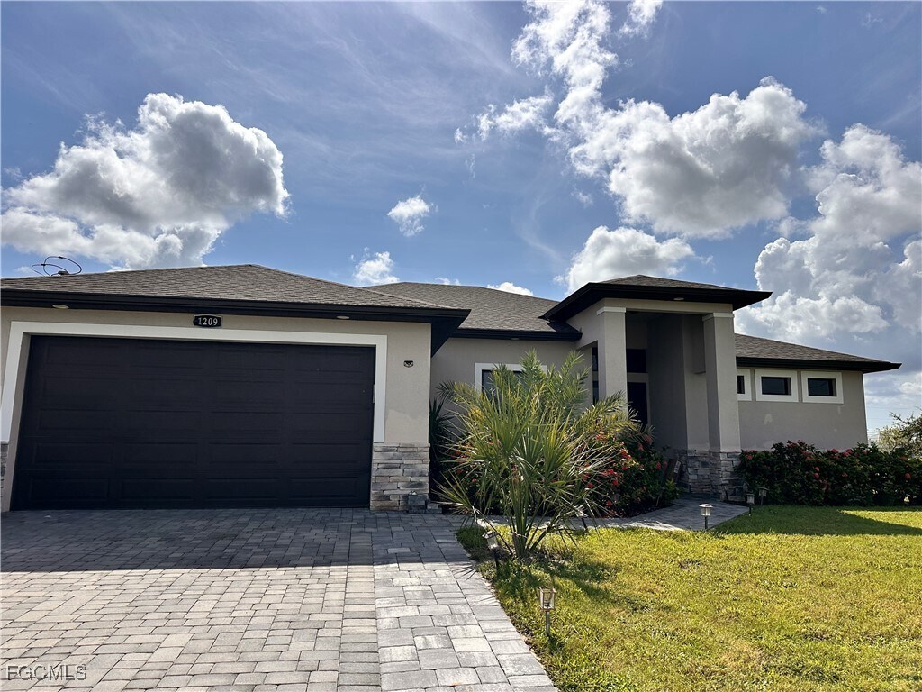 Foto principal - 1209 NW 37th Ave