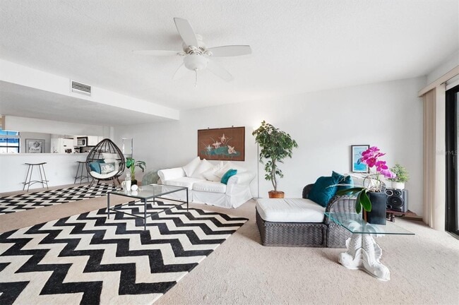 Building Photo - 745 Pinellas Bayway S