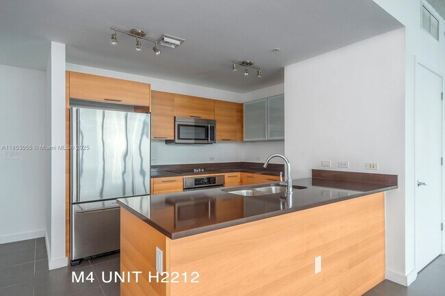 Foto del edificio - 3301 NE 1st Ave
