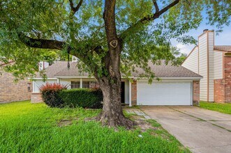 Building Photo - 12318 Fetlock Dr