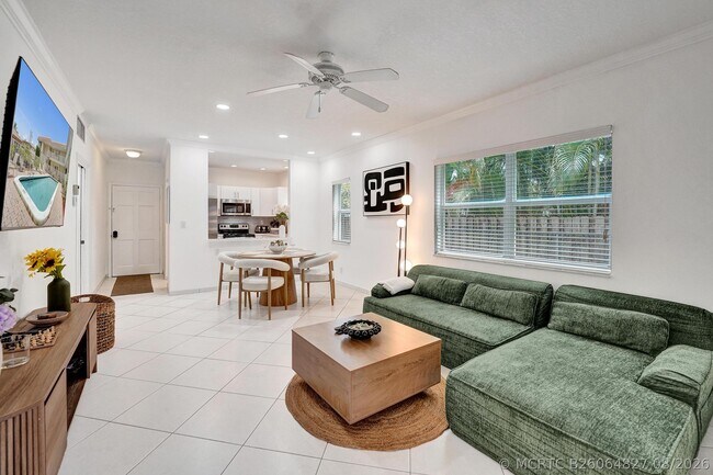 Foto del edificio - 1450 N Riverside Dr