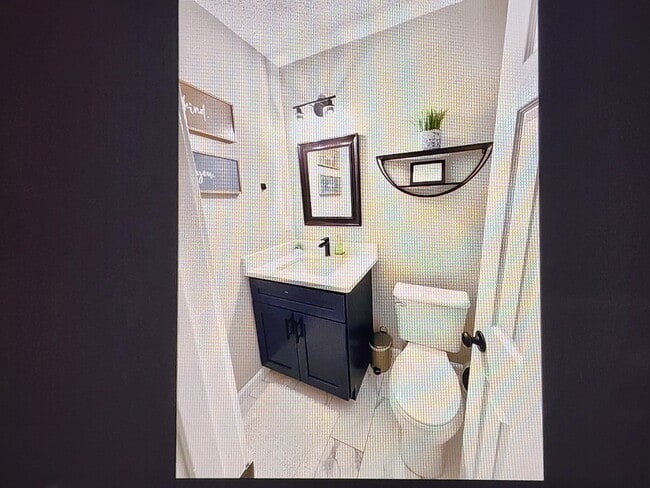 Building Photo - 4112 Bowers Pointe Dr SW