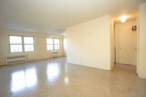 Primary Photo - 400 Cozine Ave