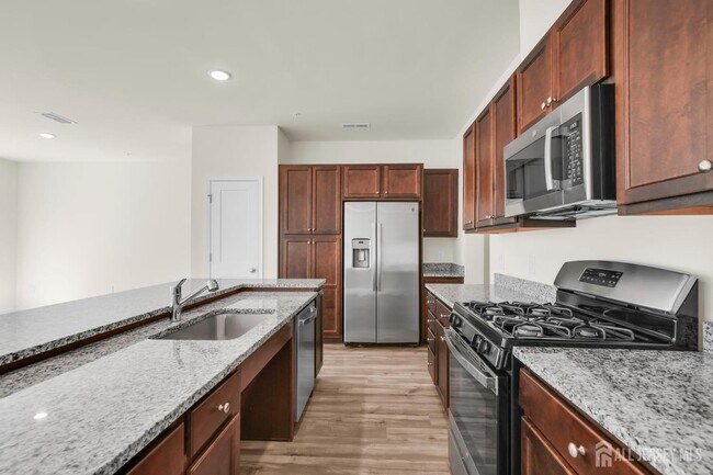 Building Photo - 228 Park Ln