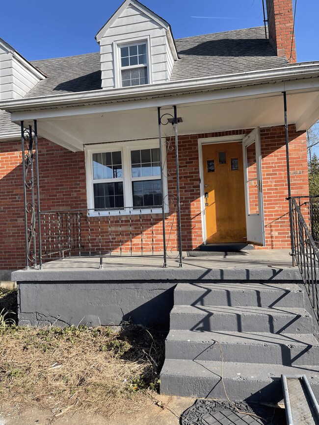 Building Photo - 4109 Buckman Rd