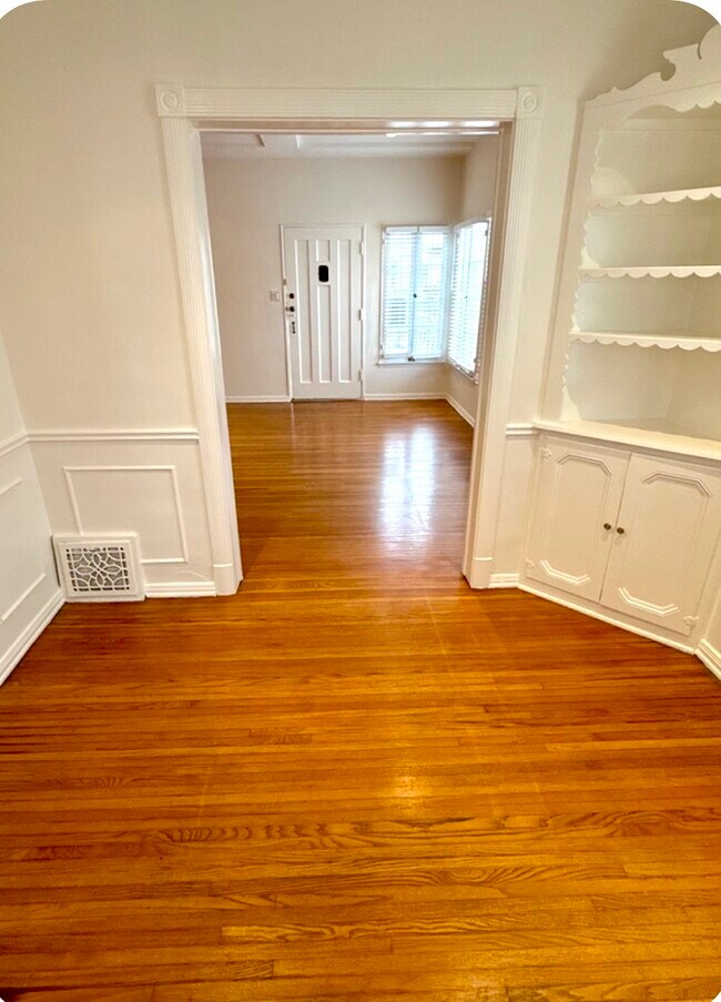 Comedor - 6130 Orange St