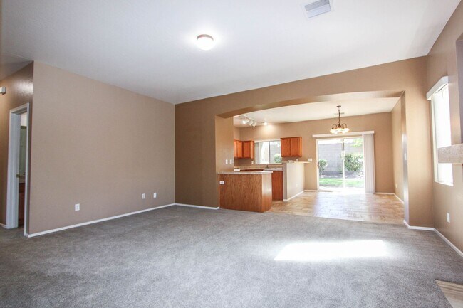 Foto del edificio - MOVE-IN SPECIAL in Quailwood