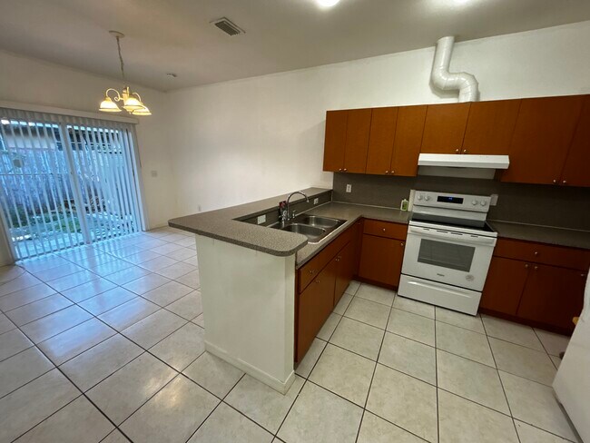 Foto del edificio - 13705 NE 20th Pl