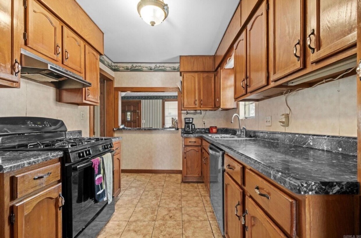 Building Photo - 3 bedroom 1 Bath -NLR