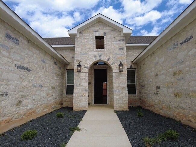 Foto del edificio - 112 Madrona Ln