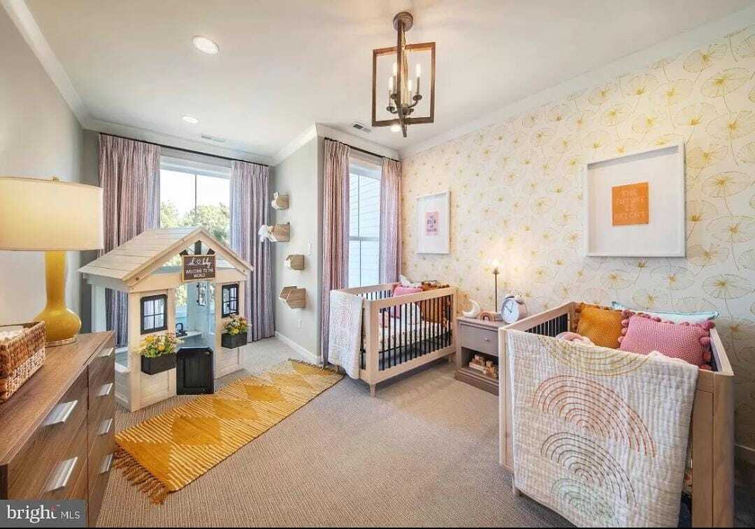 Primary Photo - 110 Segel Dr