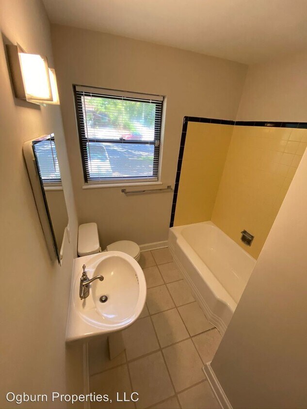 Foto del edificio - 839-1405 Carolina Ave NW