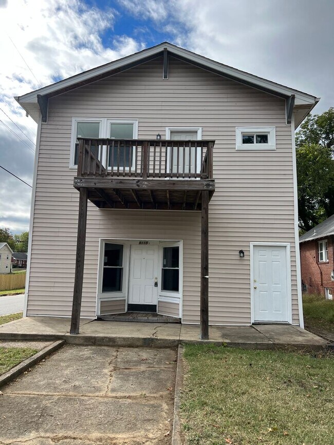 Building Photo - 5115 Salem St